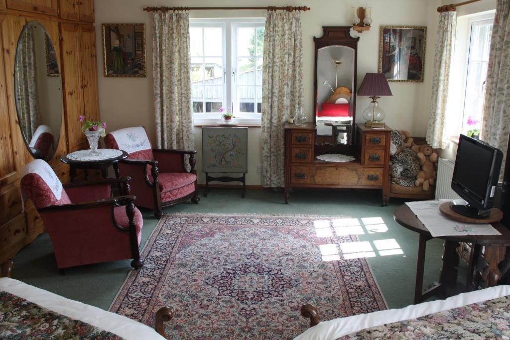 Holdstrong Farmhouse Lydford Rum bild